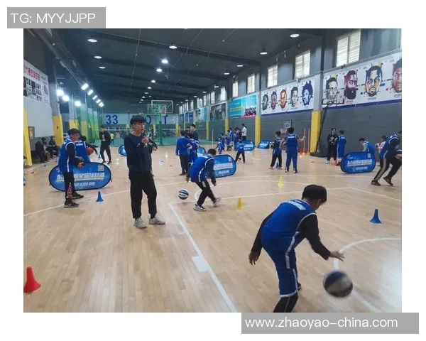 东方明星篮球培训老师助力青少年成长与篮球梦想实现